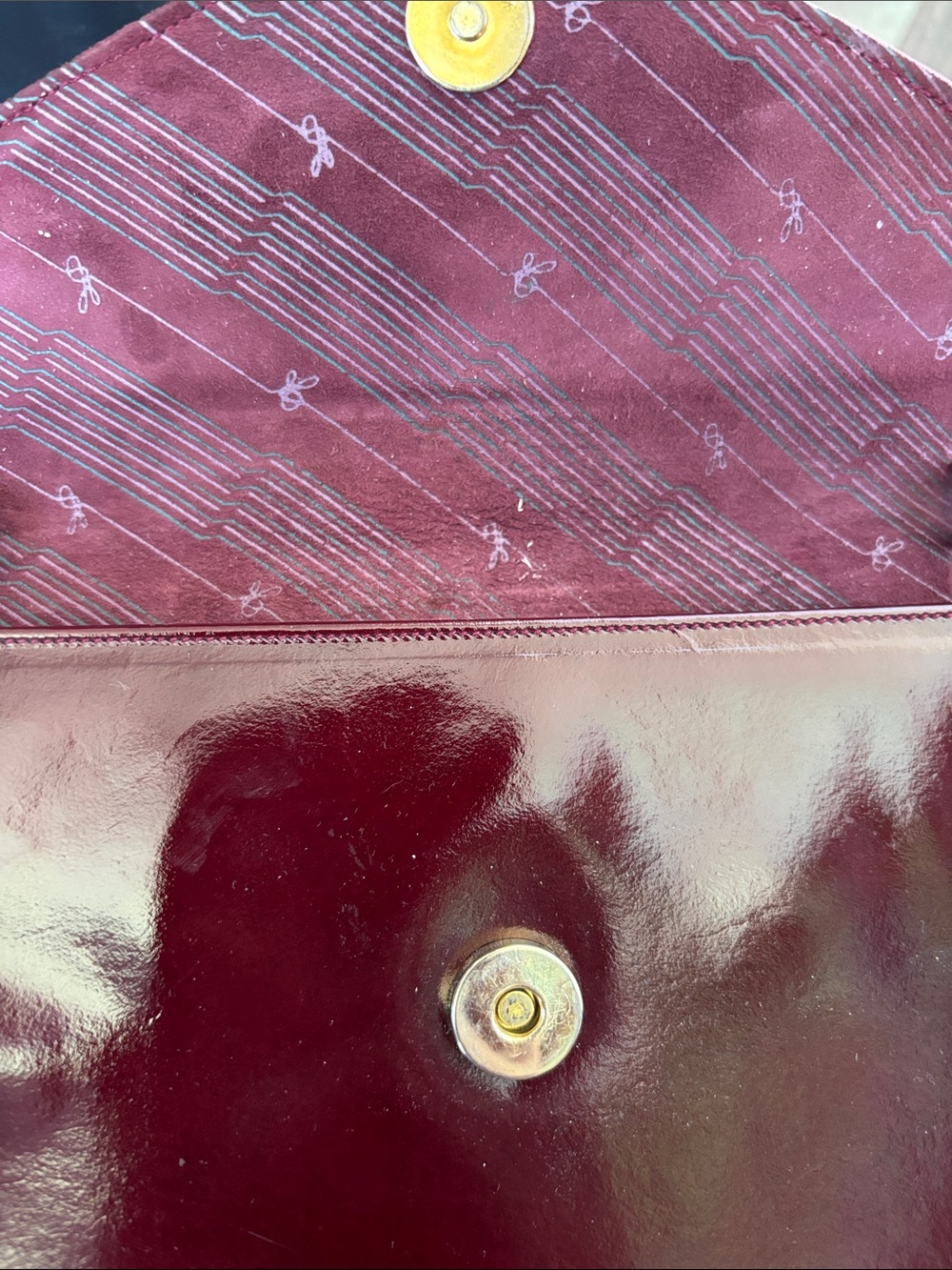 Linea Patent Leather Burgundy Envelope Crossbody with Contrast Trim - Picture 4 of 14